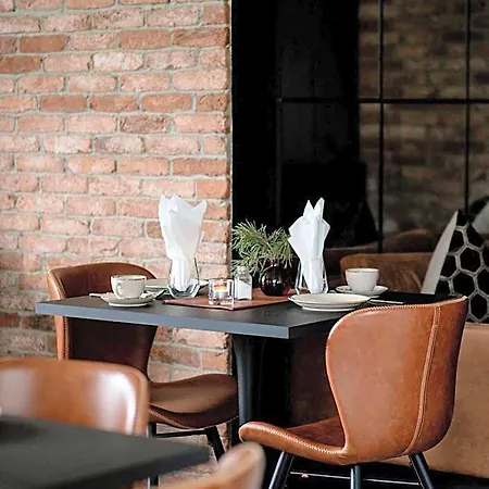 Hotel Loft - Huonekohtaisella Ilmastoinnilla 4*